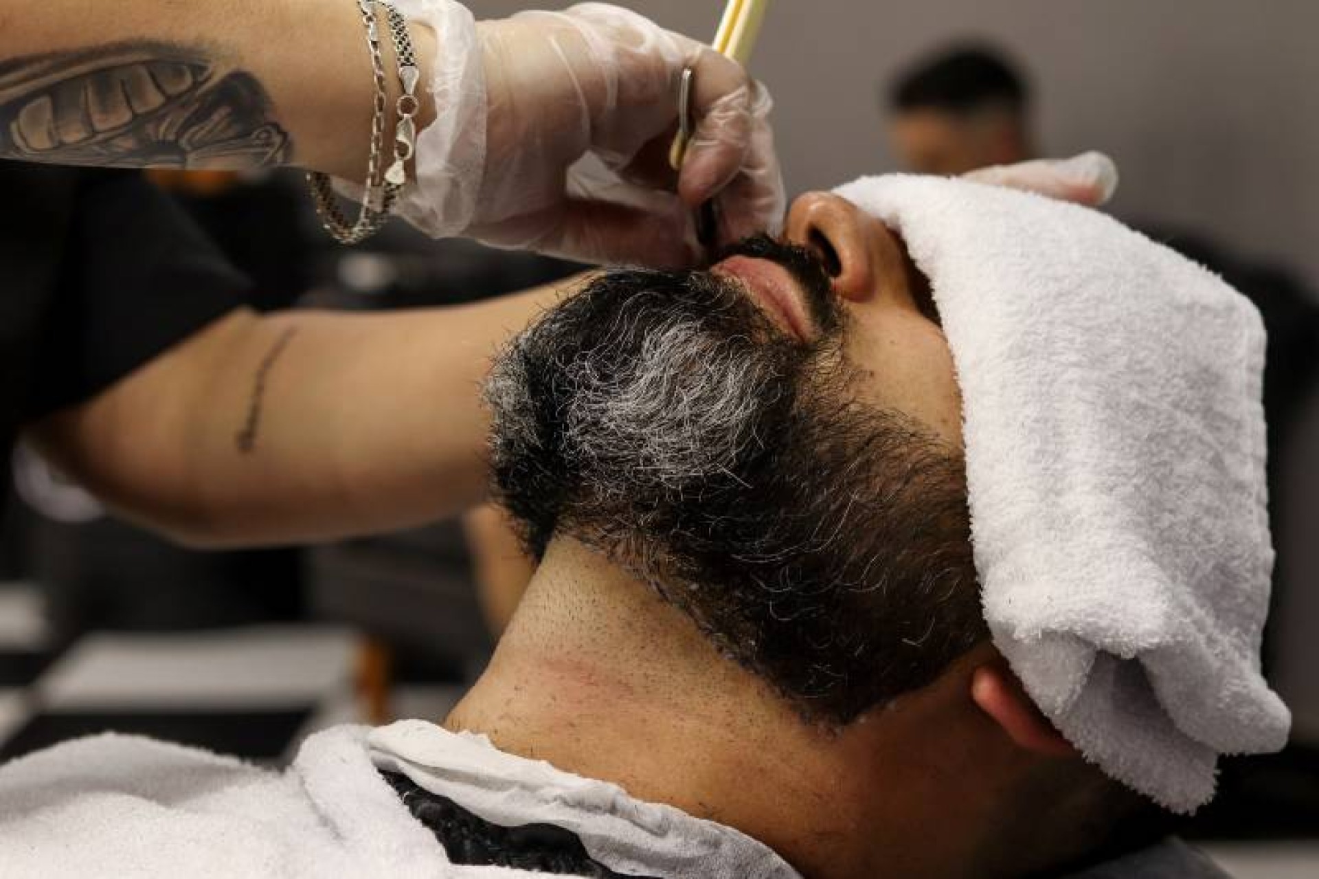 Barba Completa com Toalha Quente